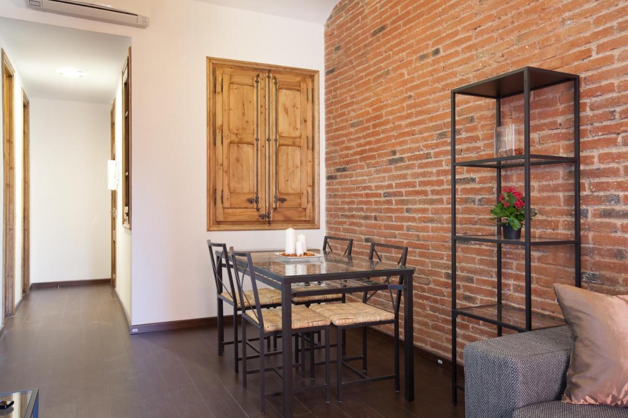 2-Bedroom Apartment For Families Barcelona Exterior photo