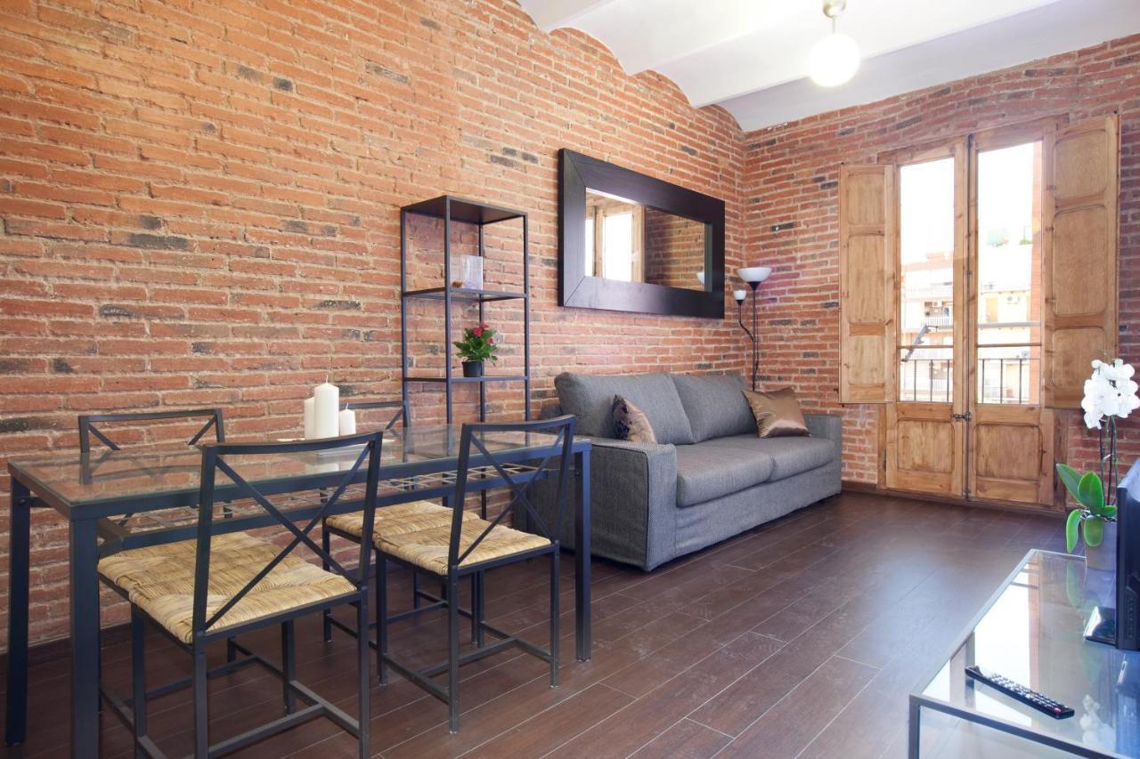 2-Bedroom Apartment For Families Barcelona Exterior photo